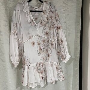 H&M White Floral Ruffle Blouse L
